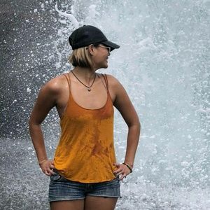 Meet your Posher, Myle